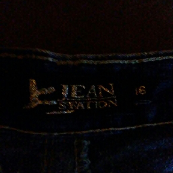 Jean shorts - Picture 3 of 3